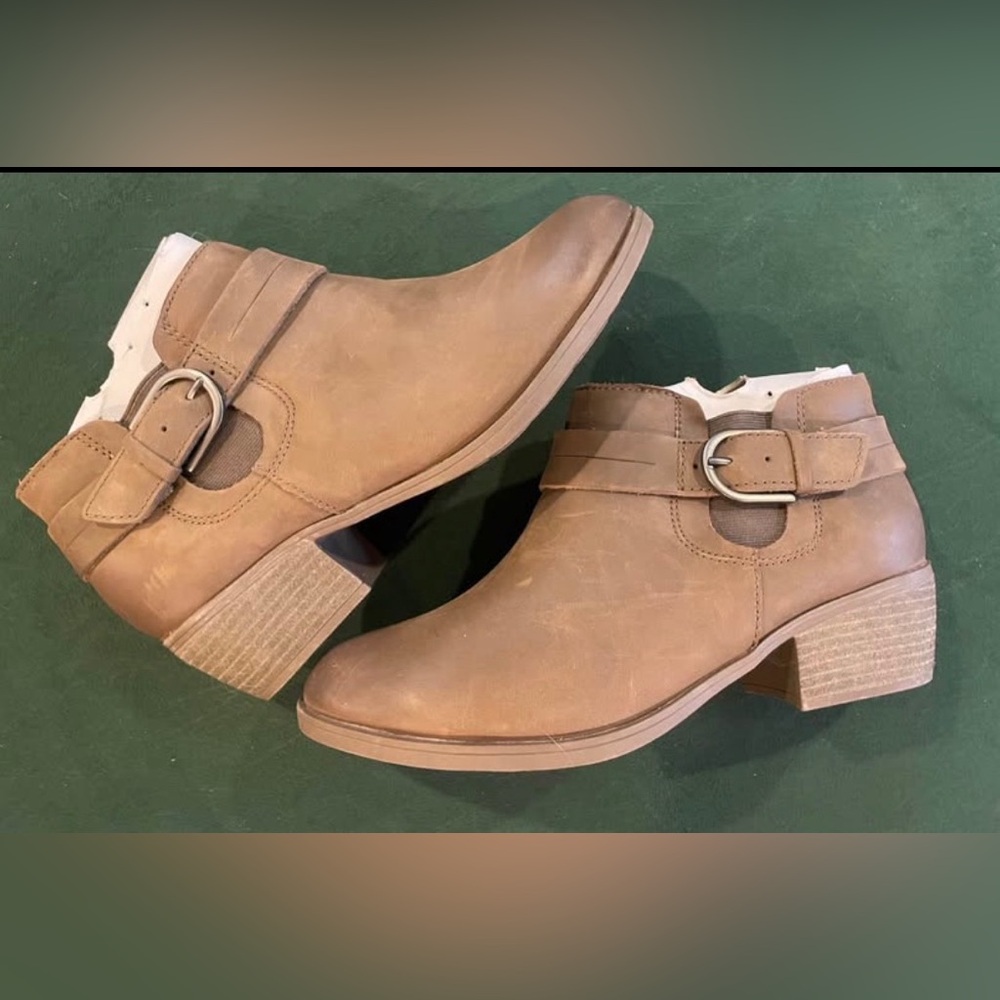 CLARKS | ANKLE BOOT